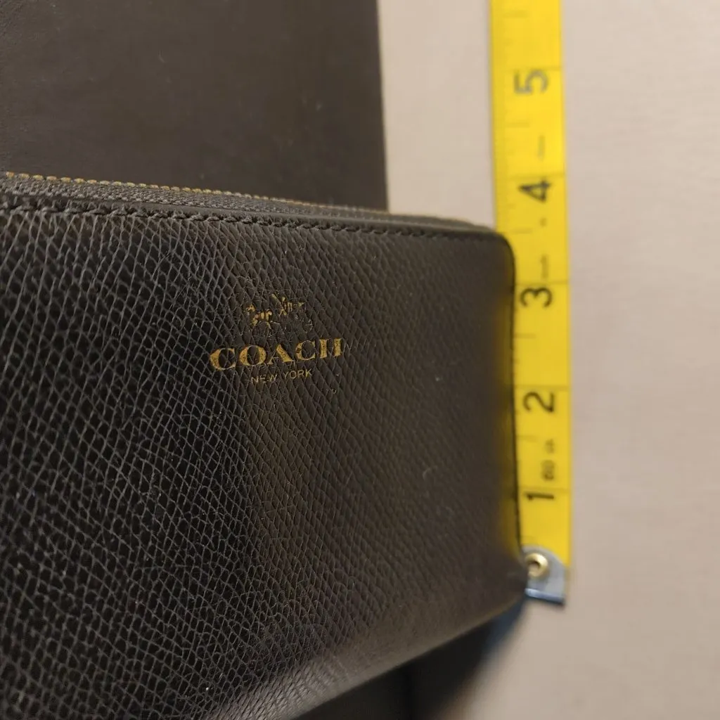 Coach Black Leather Zip Wallet Double Gold Tone Hardware Card Slots ID Window - Image 5