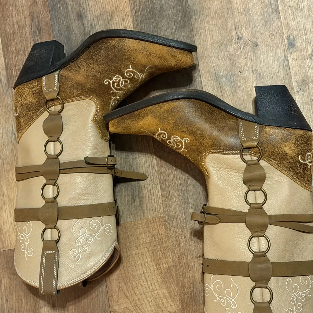 Rockin Country Genuine Leather Buckles Embroidered Women's Boots size 8 NEW Tan - Image 2