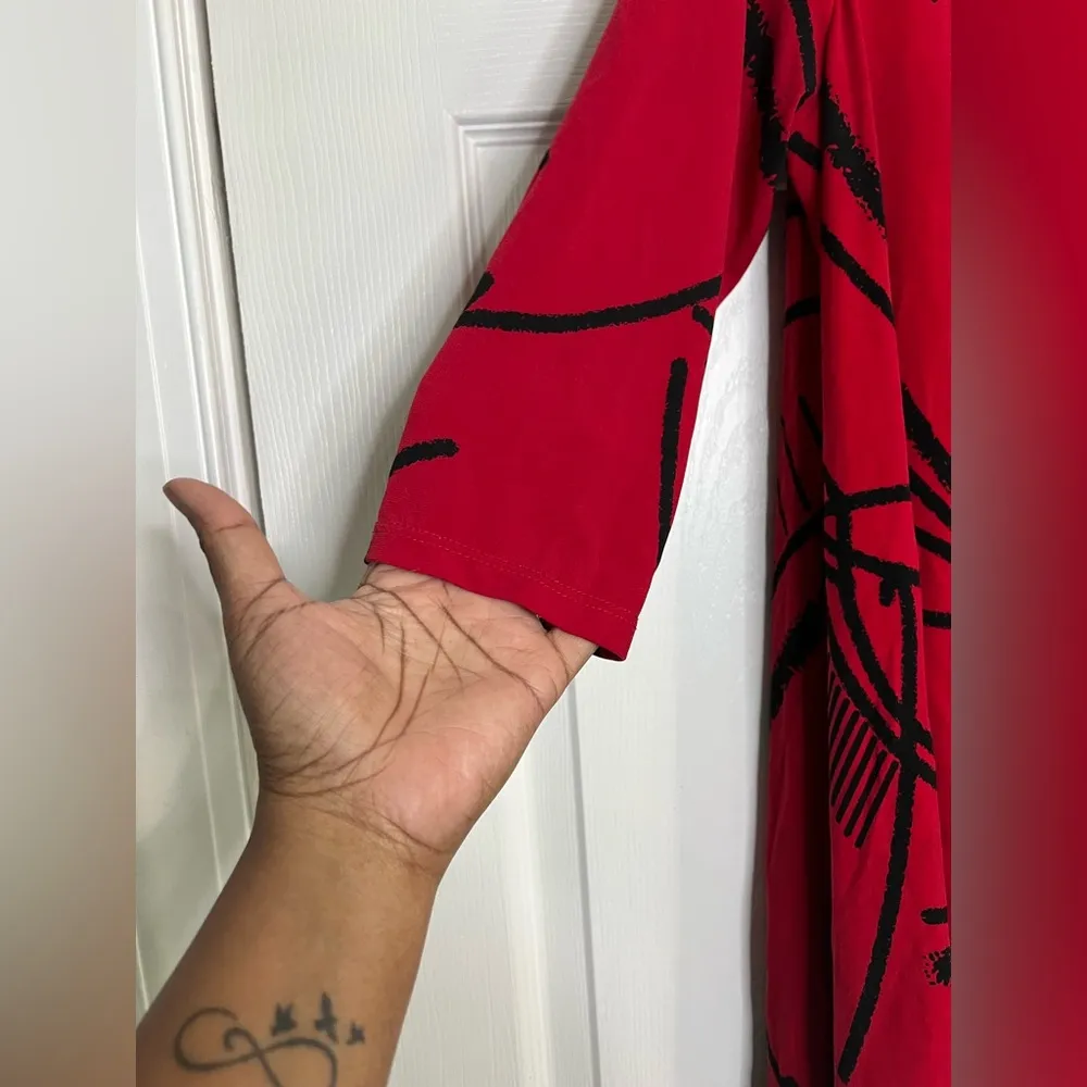 Clara SunWoo 3/4 Sleeve Geo Print Asymmetrical Hem Tunic Red/Black - Image 2