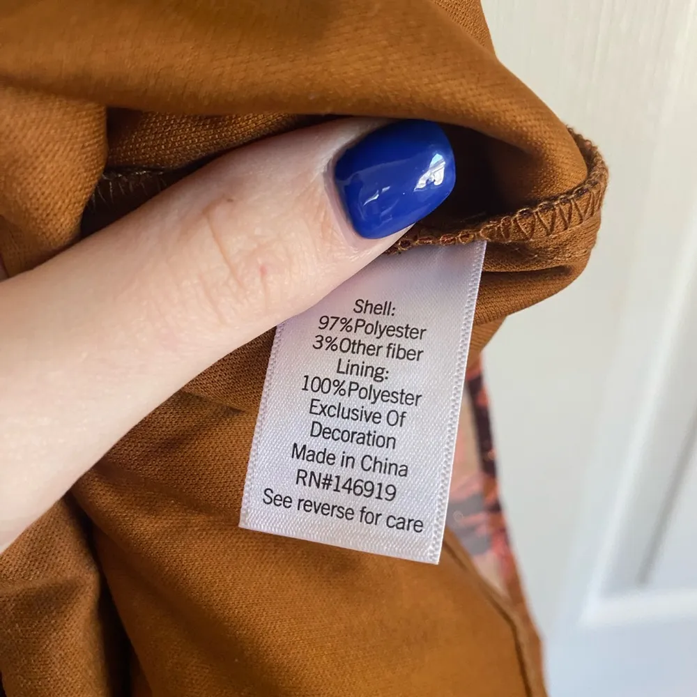 Nine West size medium brown purple floral sheer smocked long sleeve blouse - Image 7