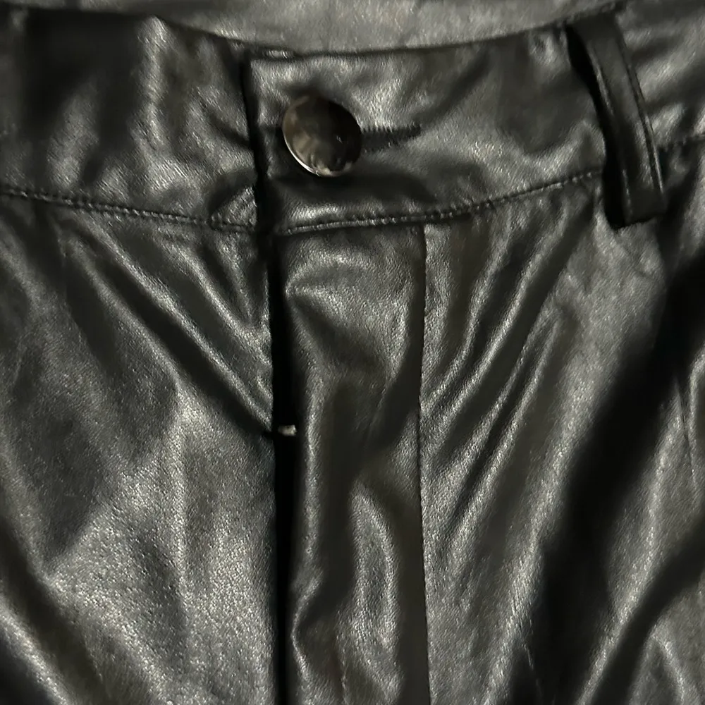 Black Pleather Y2K Balloon Fashion Wide Leg Pants Size 2 - Image 5