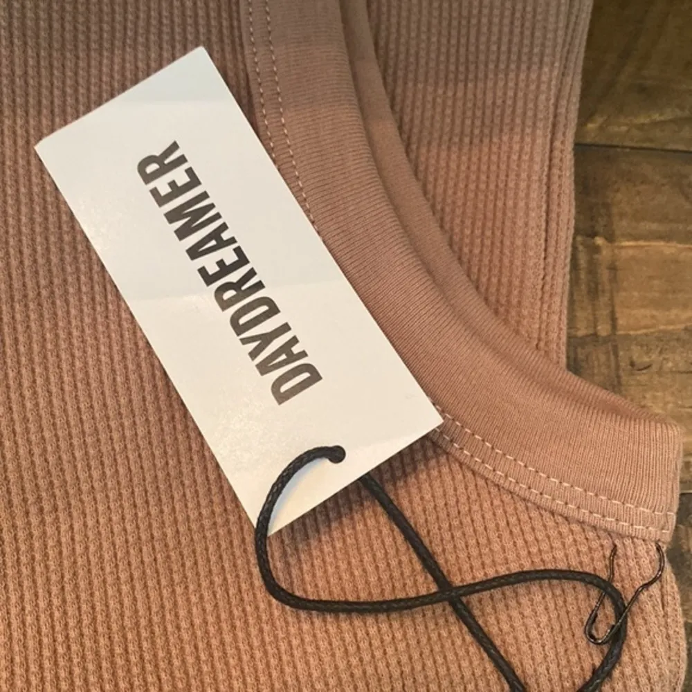 Daydreamer Anti Everything Graphic Y2K Floral Shrunken Ribbed Tank Top NWT - Image 5