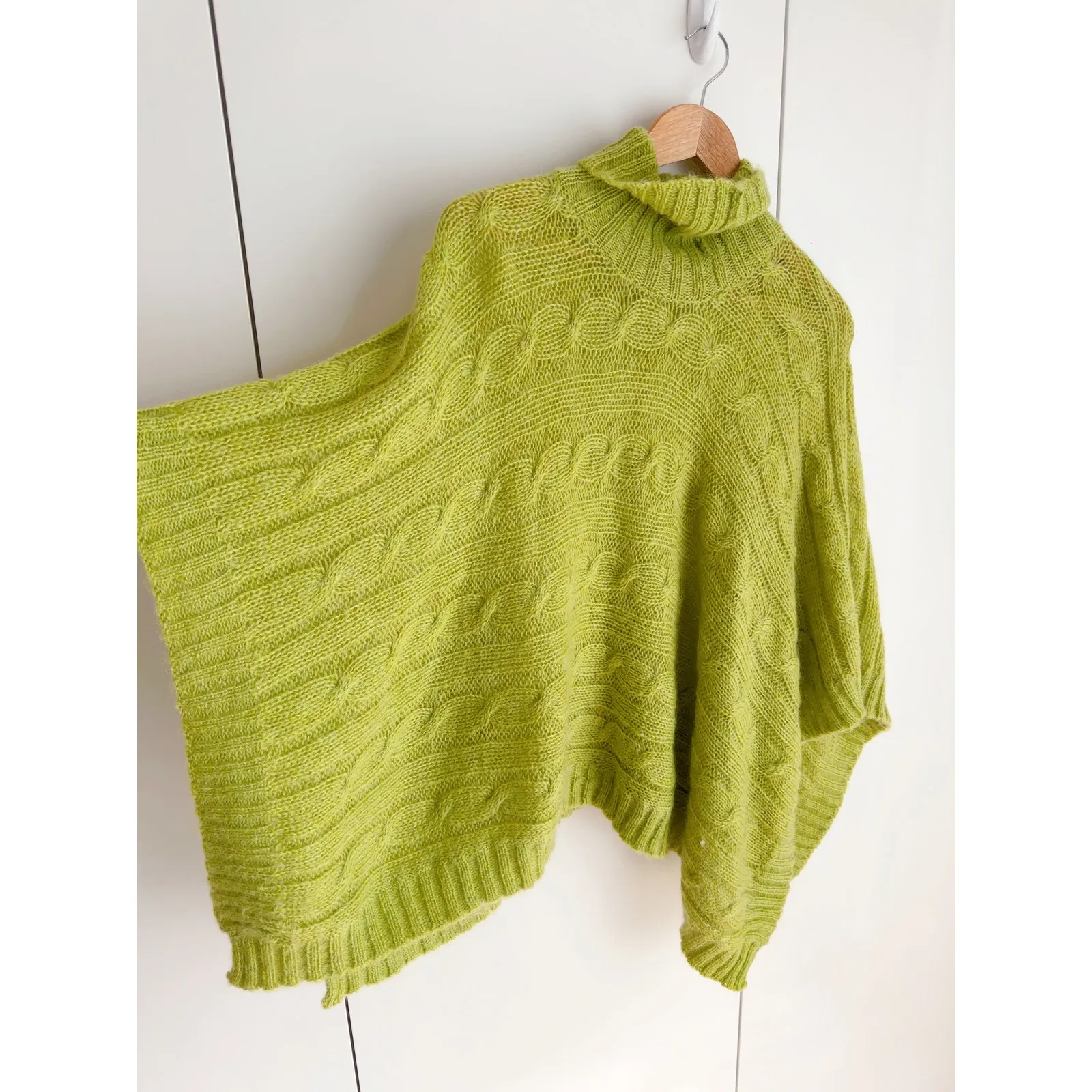 525 Women’s Mohair Knit Poncho Green Turtleneck Cozy Fall Layering Sweater OSFM - Image 5