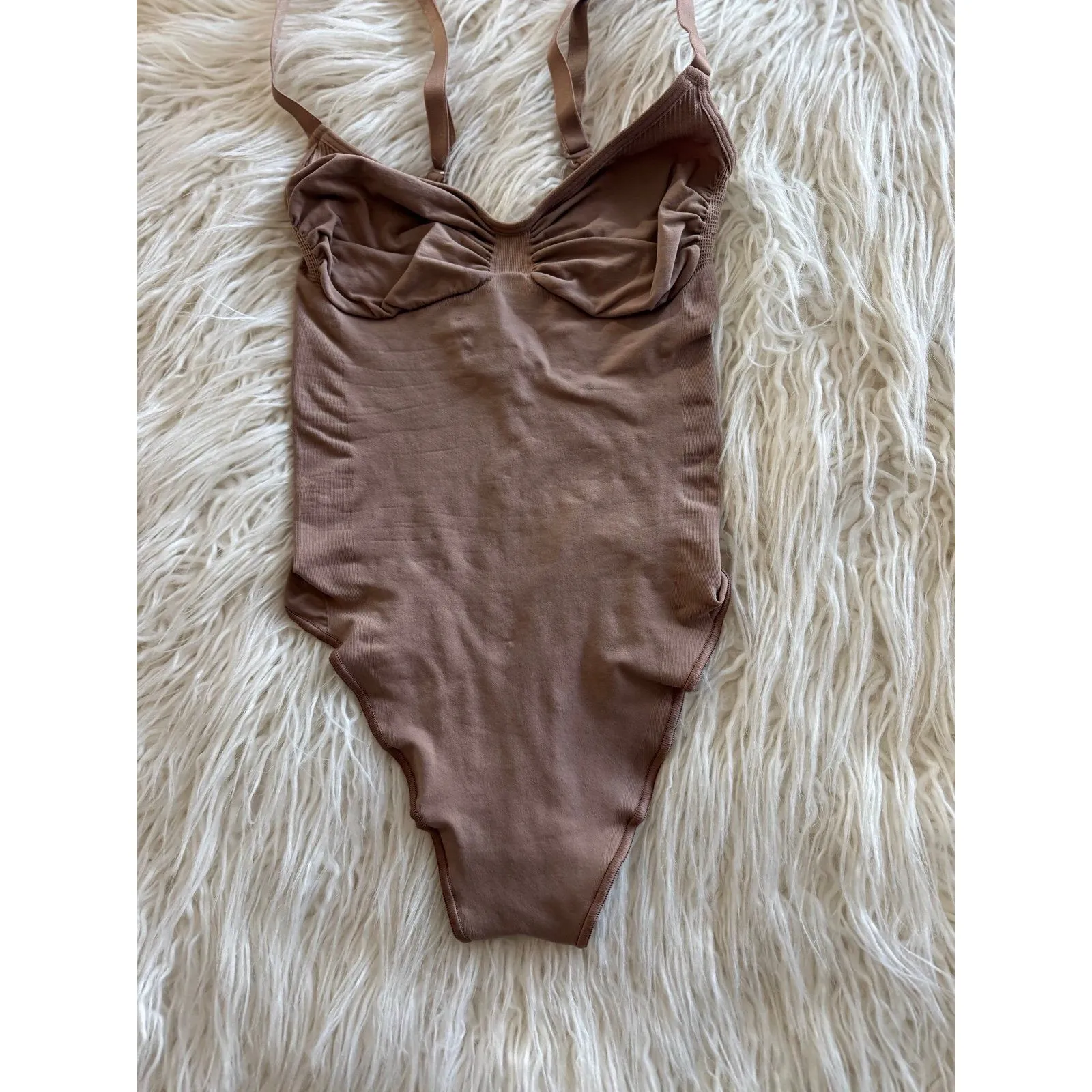 Skims Seamless Sculpt Low Back Thong Bodysuit Sienna Size Medium - Image 5