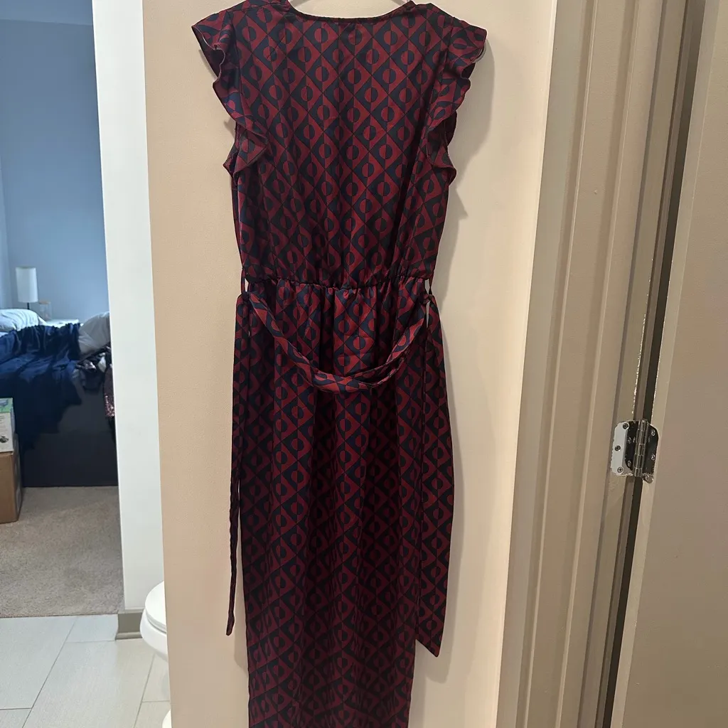 PrettyLittleThing Red and Blue Geometric Maxi Dress - Image 6