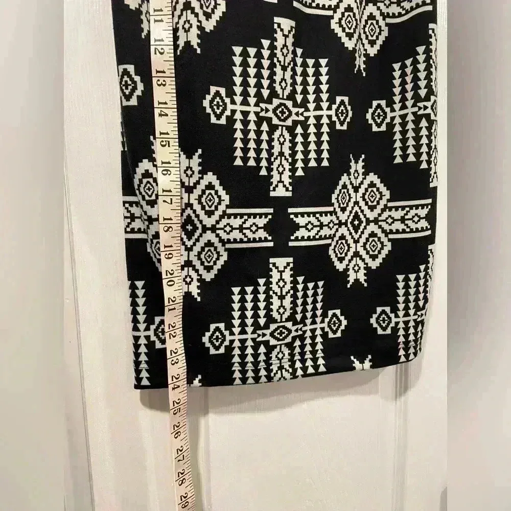 Charlotte Russe Black Cream Aztec Print Stretchy Pencil Skirt Midi Size Medium - Image 8