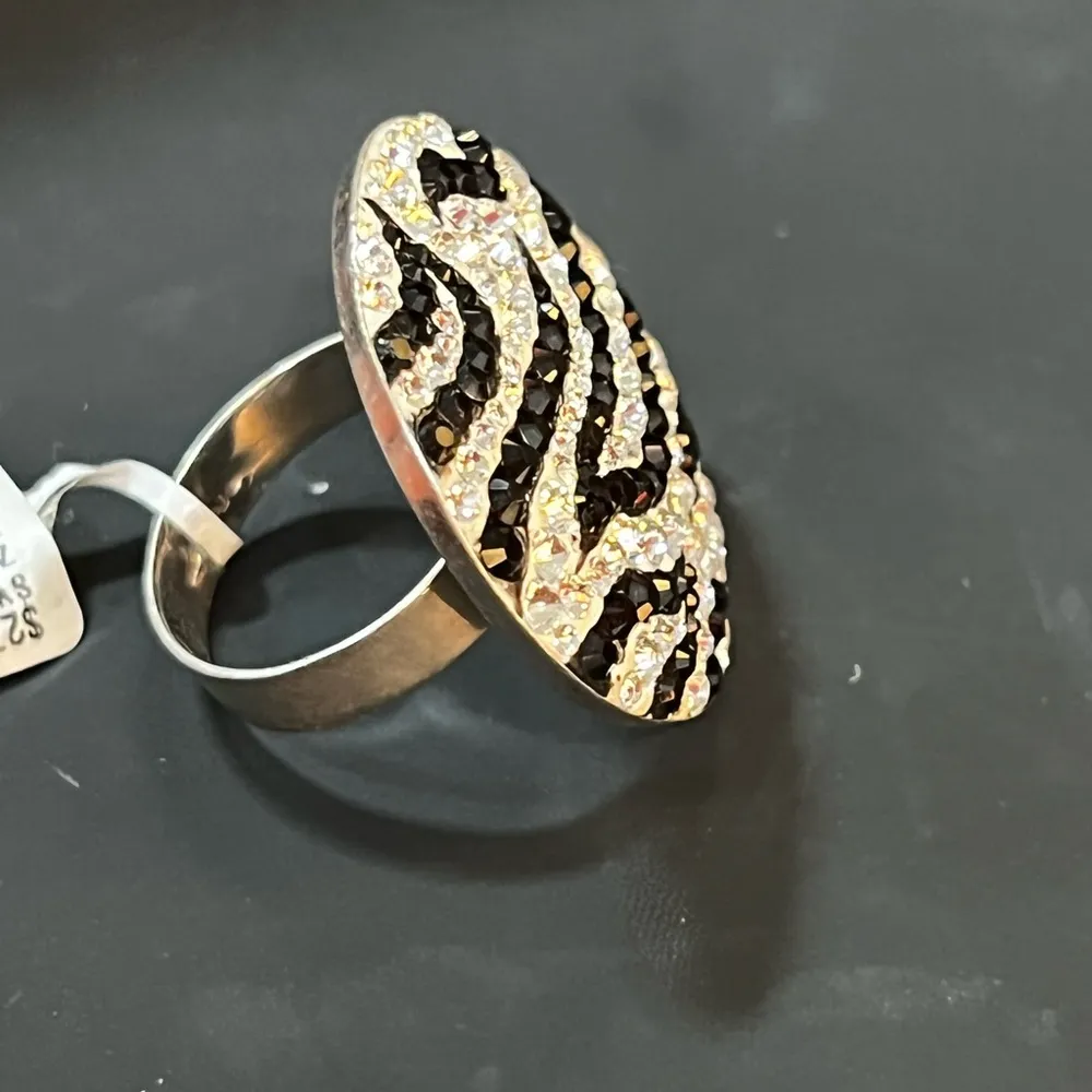 Swarov crystal black/white zebra ring - Image 12