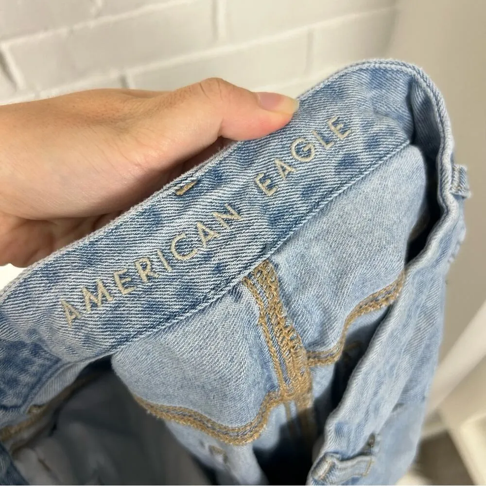 American Eagle Light Wash Distressed Curvy Mom Jean Size 4 - Image 2