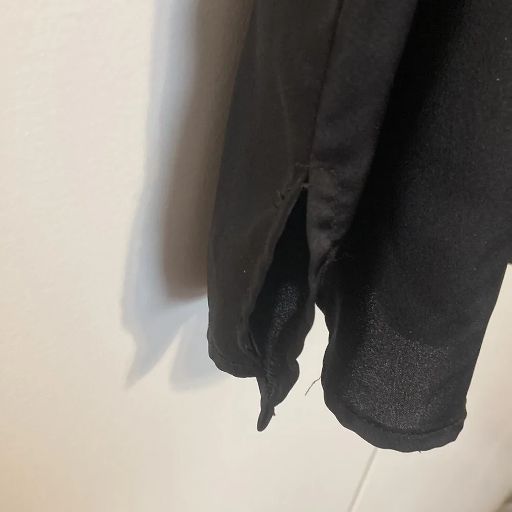 Blu Pepper Halter Camisole Black Tank Top Women’s Size Medium - Image 3