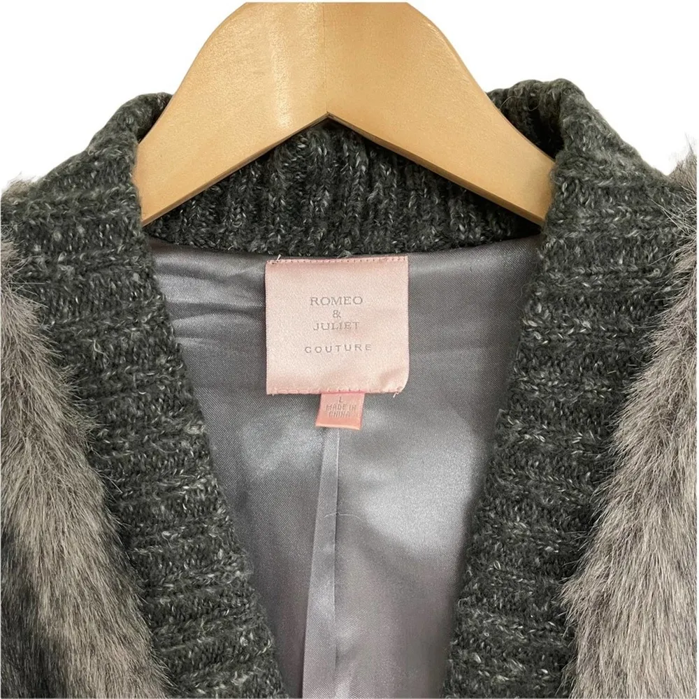 ROMEO & JULIET COUTURE Faux Fur Vest Open Front Size Large Gray Knit Trim - Image 4