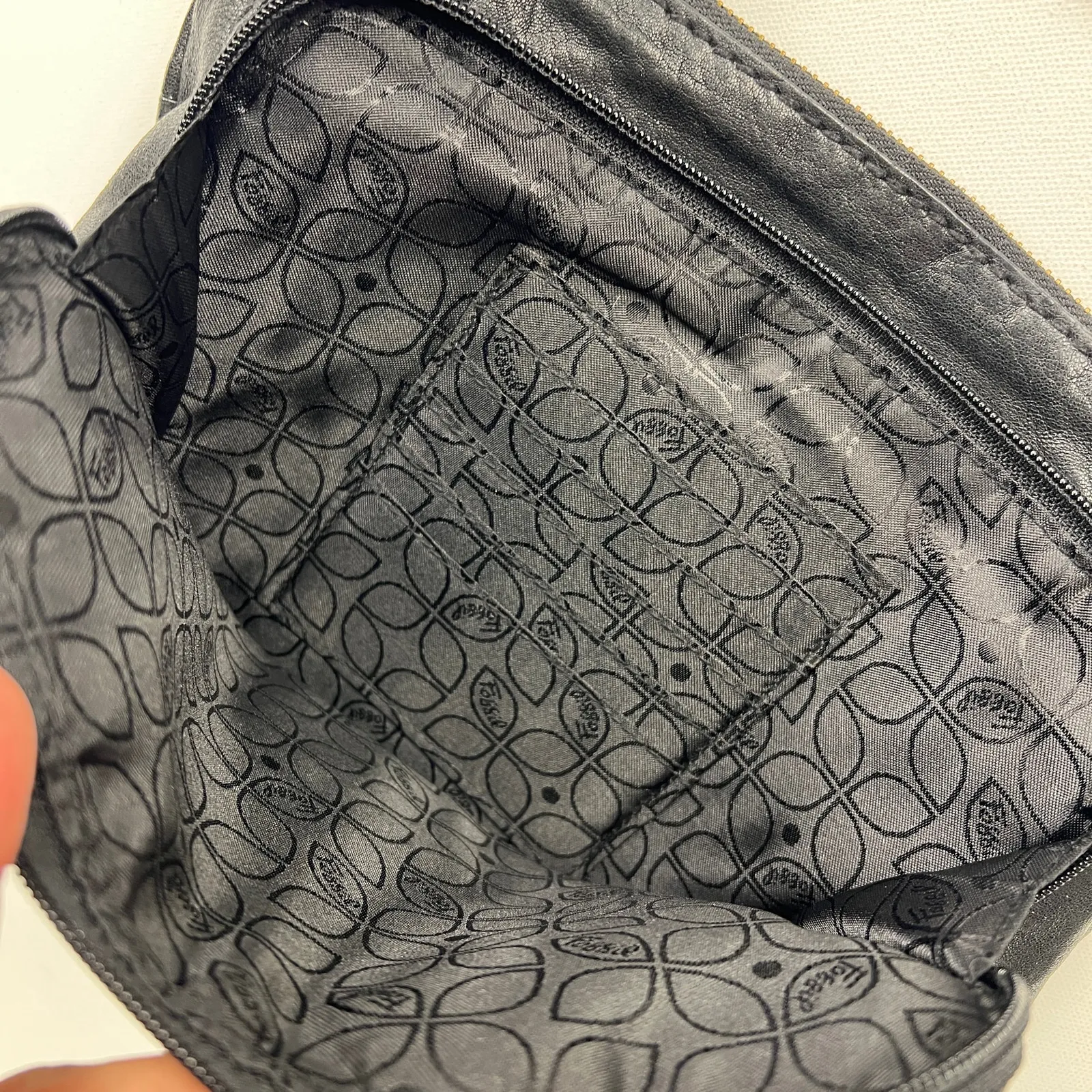 Fossil Black Leather Multipocket Crossbody Bag Handbag Purse Brass Hardware - Image 7