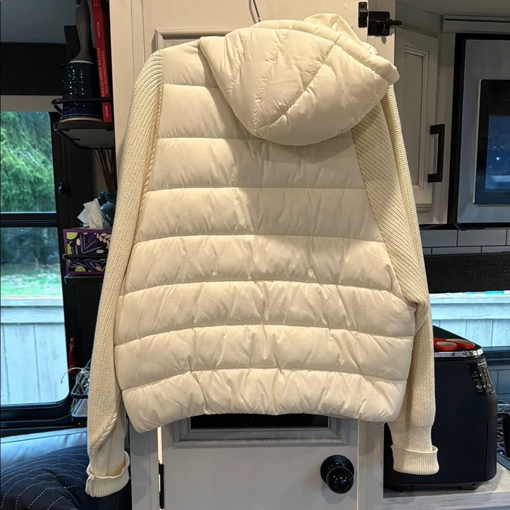Women's Cream Hooded Puffer Jacket - Image 2