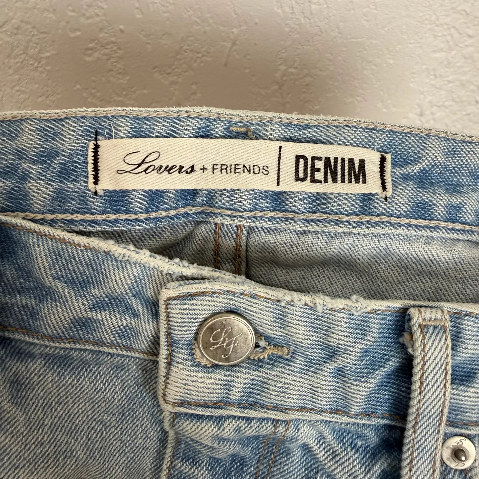 Lovers + Friends Elijah Denim Mini Skirt in Baxter Size 27 - Image 4