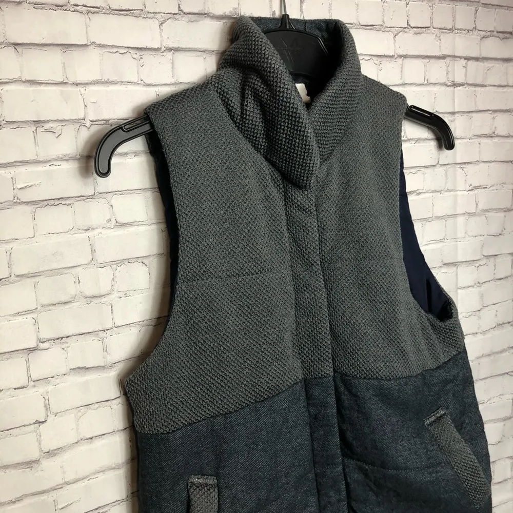 White Crow Wool Blend Snap Front Puffer Vest Size Medium - Image 5