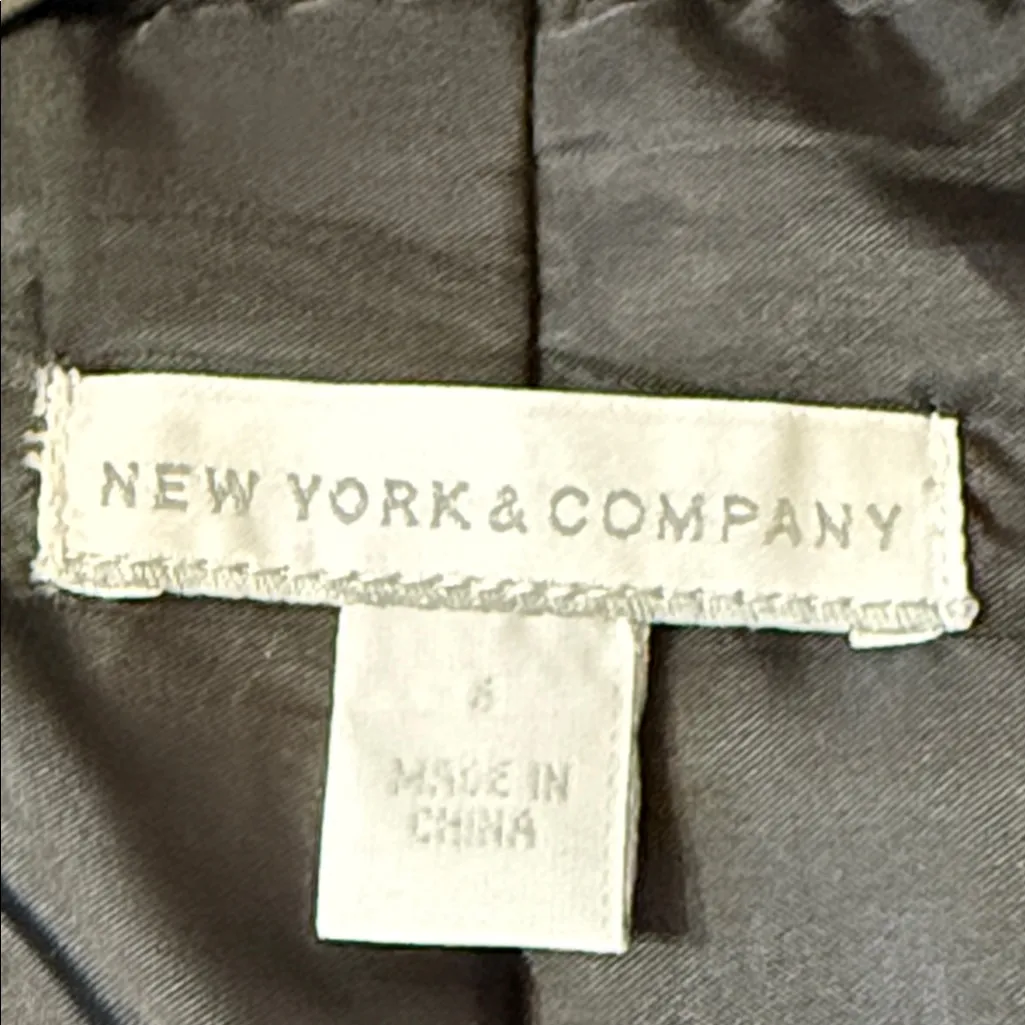 NEW YORK & CO Classic Gray Pinstripe Blazer Size 6 - Image 5