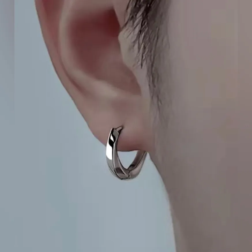 BNIB - Sterling Silver Huggie Hoop Earrings. - Image 5