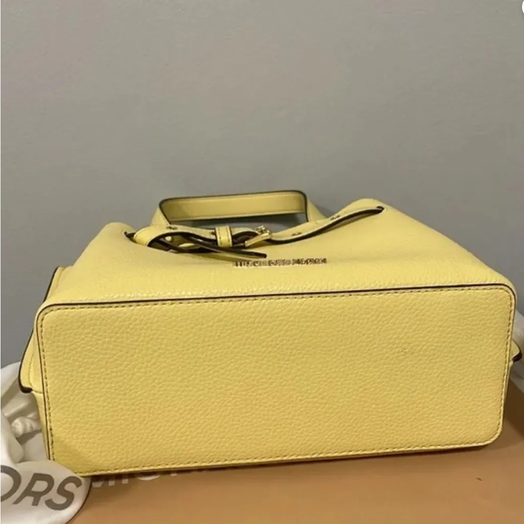 Michael Kors Emilia small satchel cross body buttercup yellow pebbles leather - Image 7