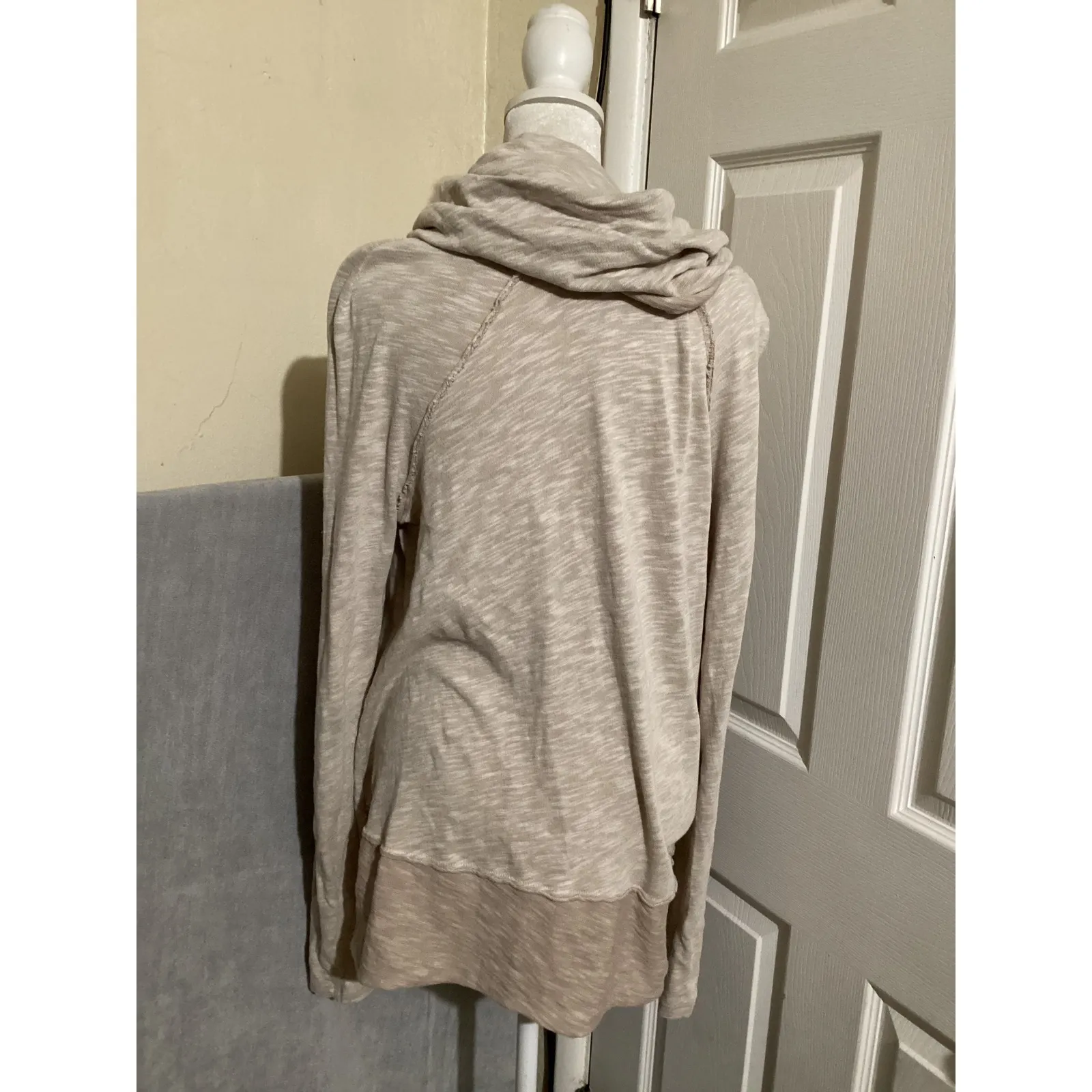 Free People Beach Beige Heathered Cowl Neck Long Sleeve Tunic Top - Image 3