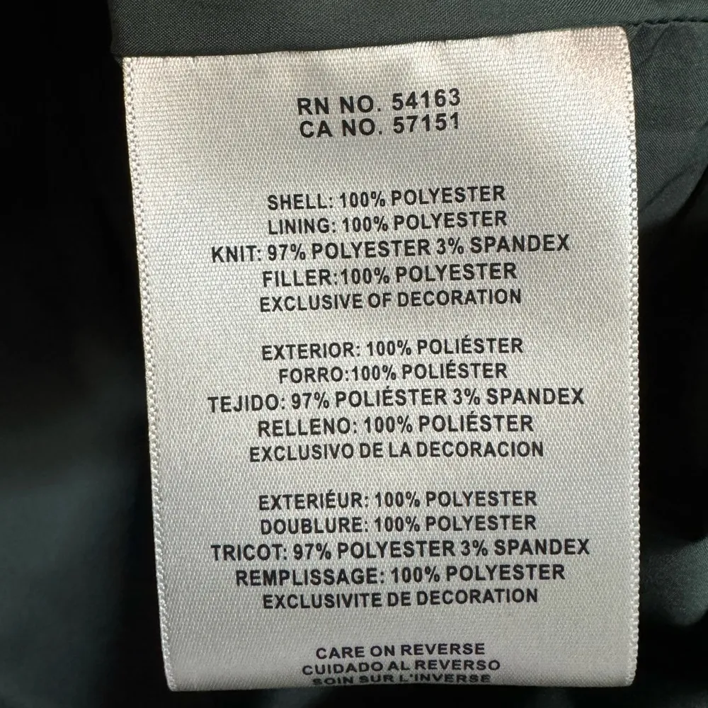 Levi’s Women’s Box Quilted Puffer Jacket Green Size M NWT - Image 16