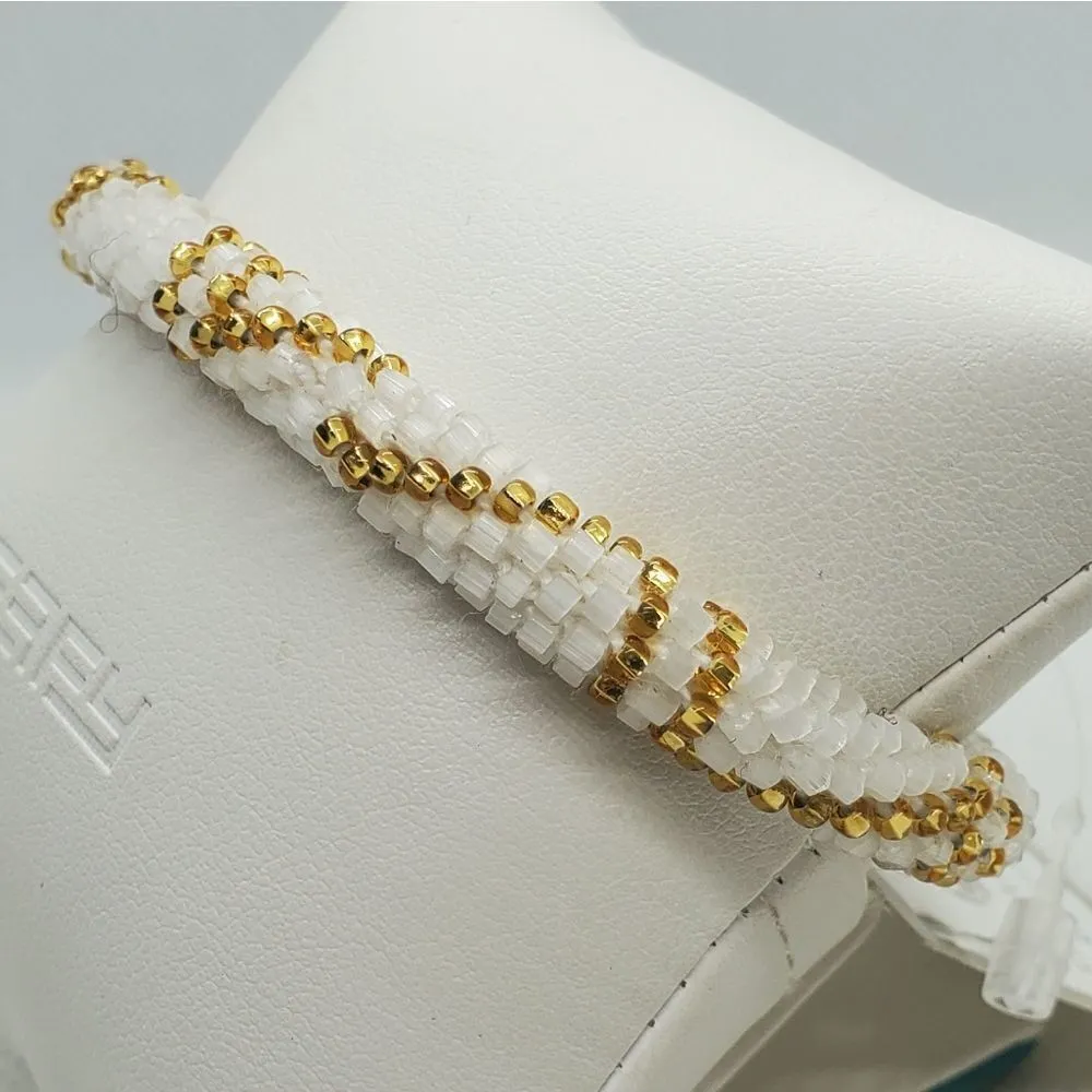 NWT 3 Strands White & Gold Beaded Bracelet - Image 3