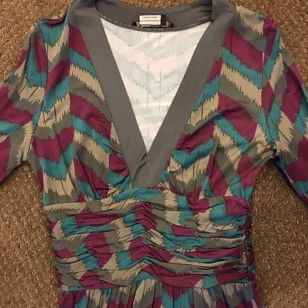 BCBG Women’s Long Sleeve V Neck Casual Printed Dress Size XS Purple - Image 3