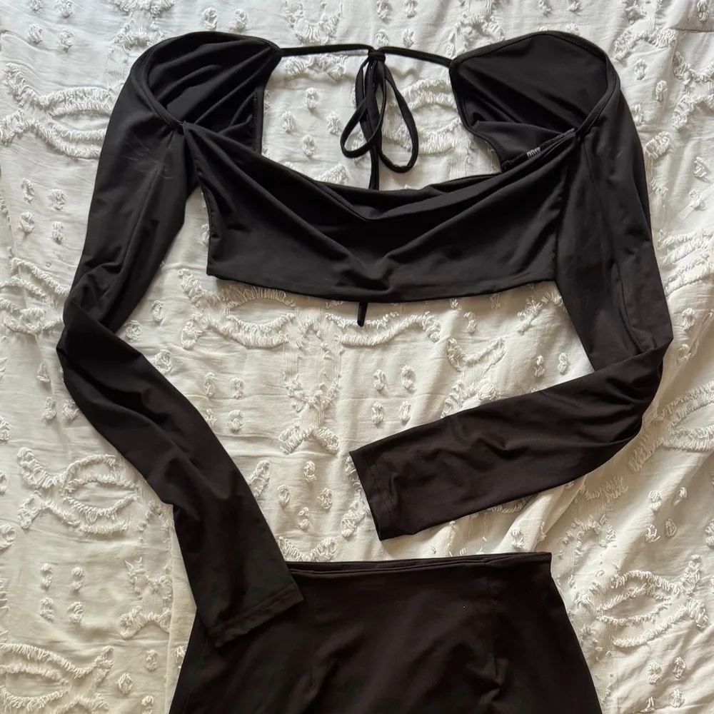 NEVER WORN BLACK S CROP TOP AND SKIRT SET - Image 3