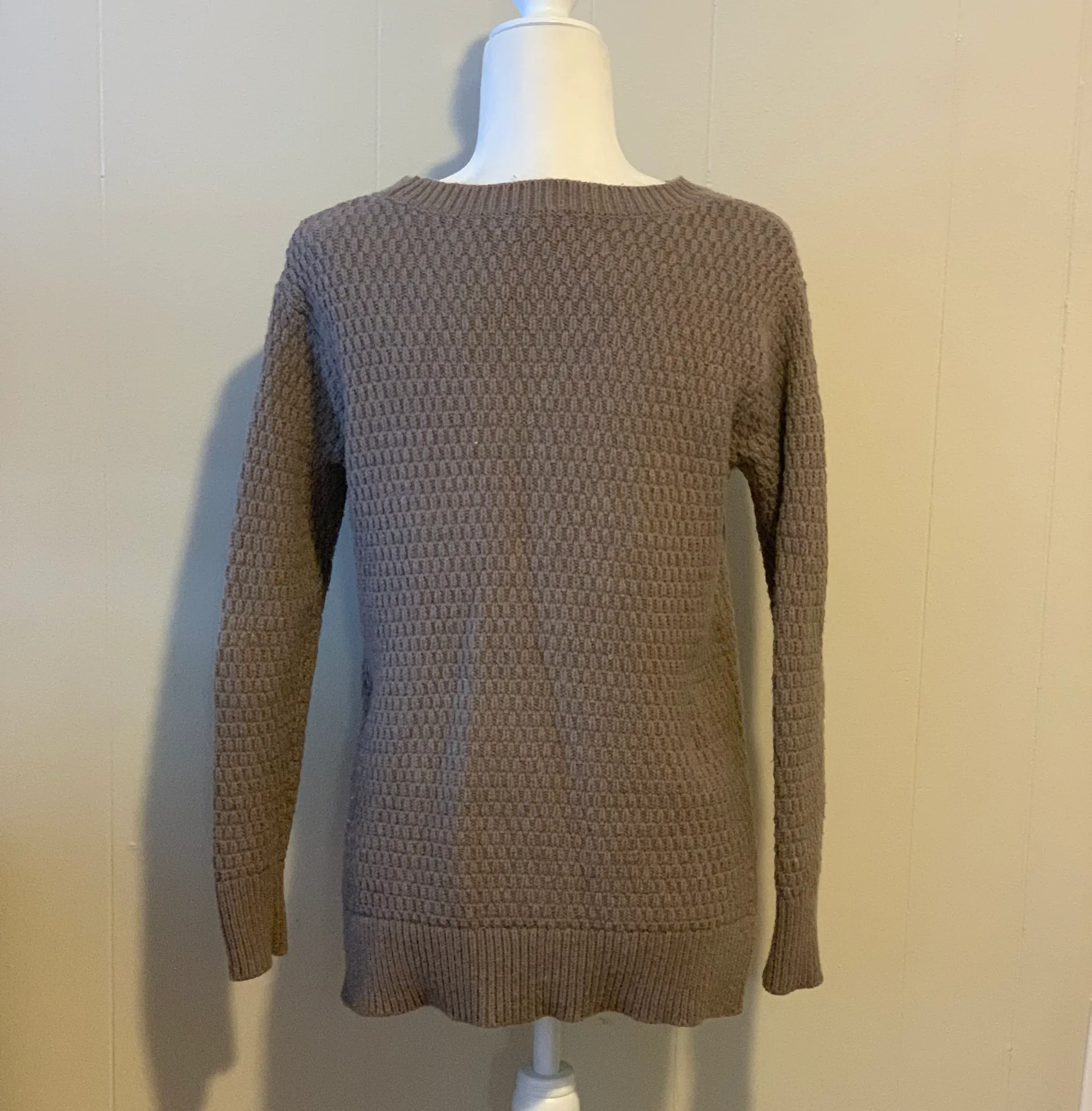 Gap Cable Knit Crewneck Sweater - Image 2