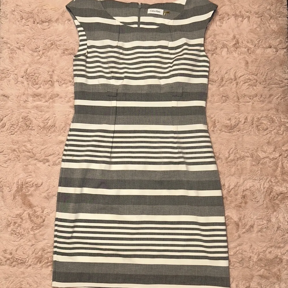 Calvin Klein size 10 dress with missing belt - Image 2