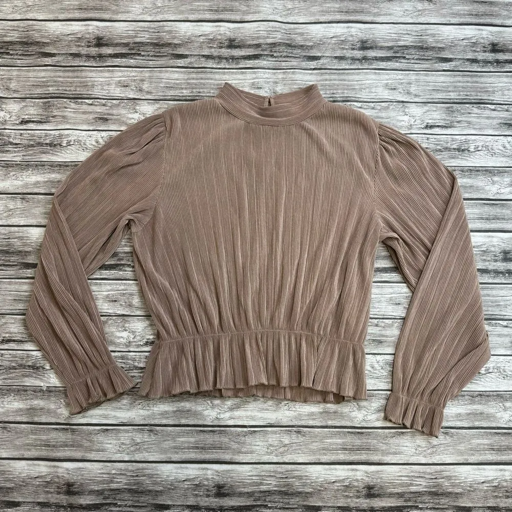 Pull & Bear Women's Accordion Pleat Blouse XL Extra Large Tan Beige Light Brown - Image 3
