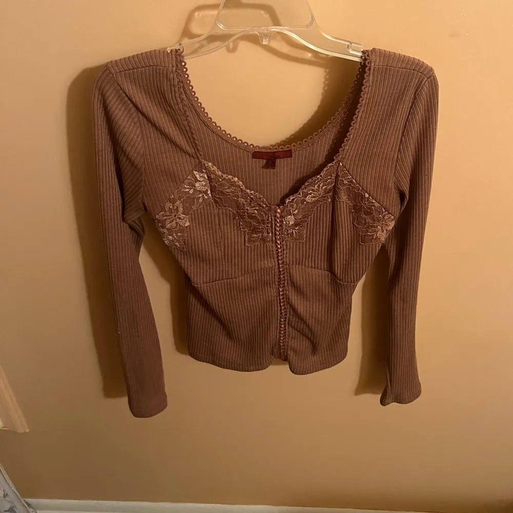 Red by BKE Metallic Lace Top in Cognac - Image 5