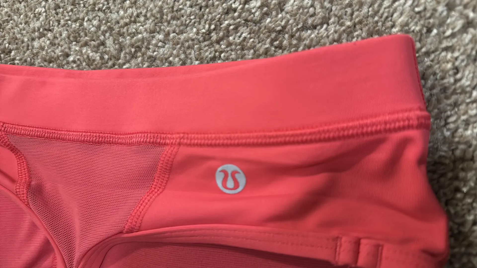 Lululemon  Y Nulu Flow Bra - Image 3