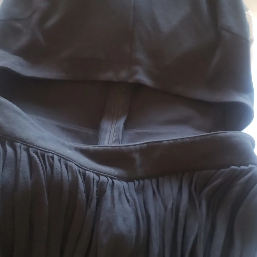 Alice & Olivia / u.o. Anna pleated crop cutout dress - Image 11