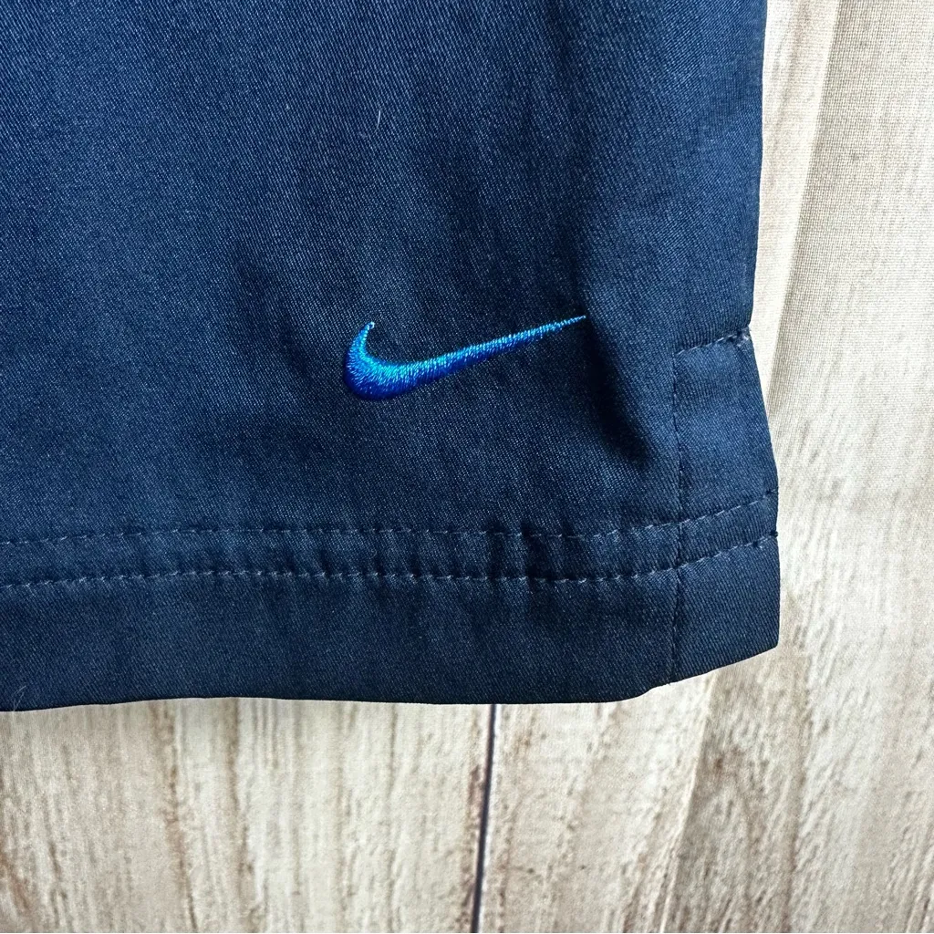 Women’s Vintage Nike Navy Capris with Blue Stripe - Image 3