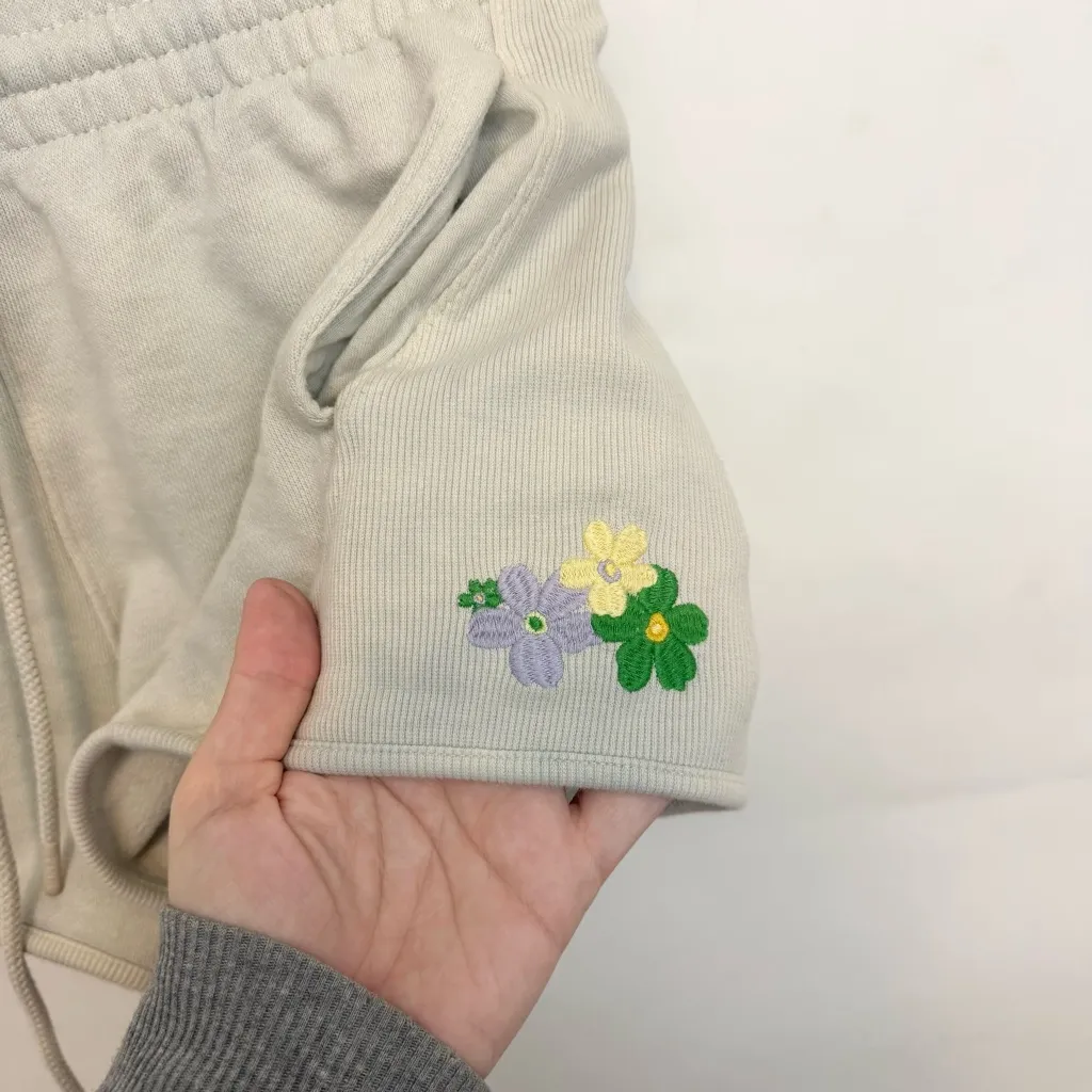 Victoria’s Secret PINK embroidered floral athletic gym lounge shorts XS - Image 2