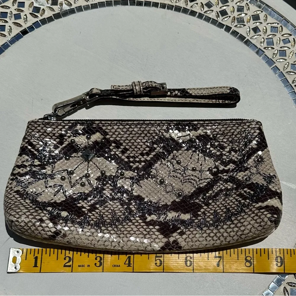 Courture Donald J Pliner snakeskin leather clutch/wristlet - Image 3