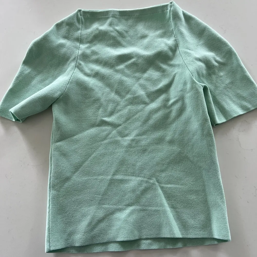 Alice + Olivia Stretchy Crop Top - Image 4