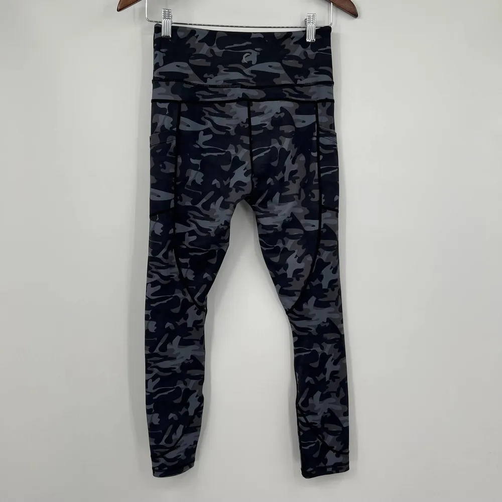 Zyia Black Camo Light n Tight Crop Leggings Pockets High Rise Yoga Run sz small - Image 4