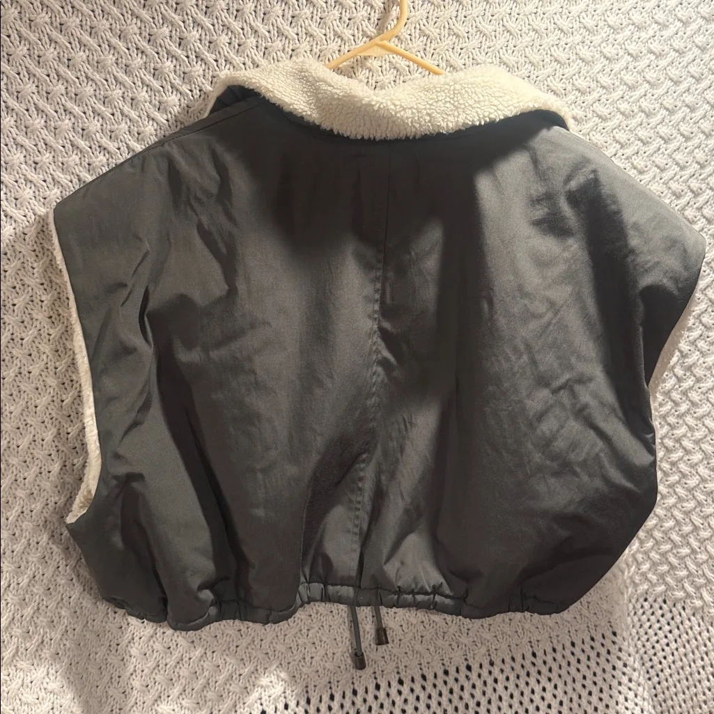 OAK + FORT WOMENS small gray Jacket with Cream Sherpa Collar - Image 5