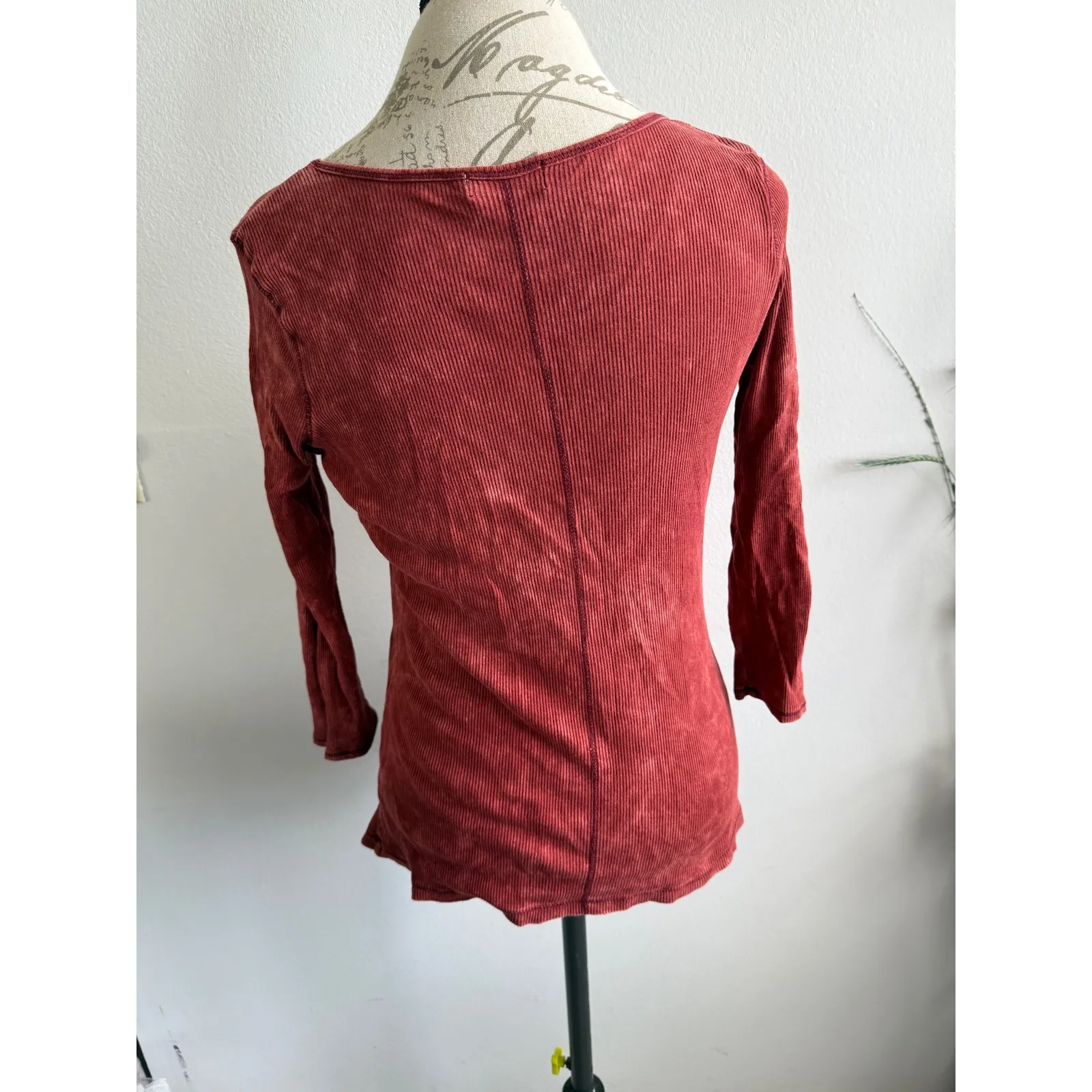 One World Top Small Petite Red Ribbed Embellished Long Sleeve Shirt - Image 2