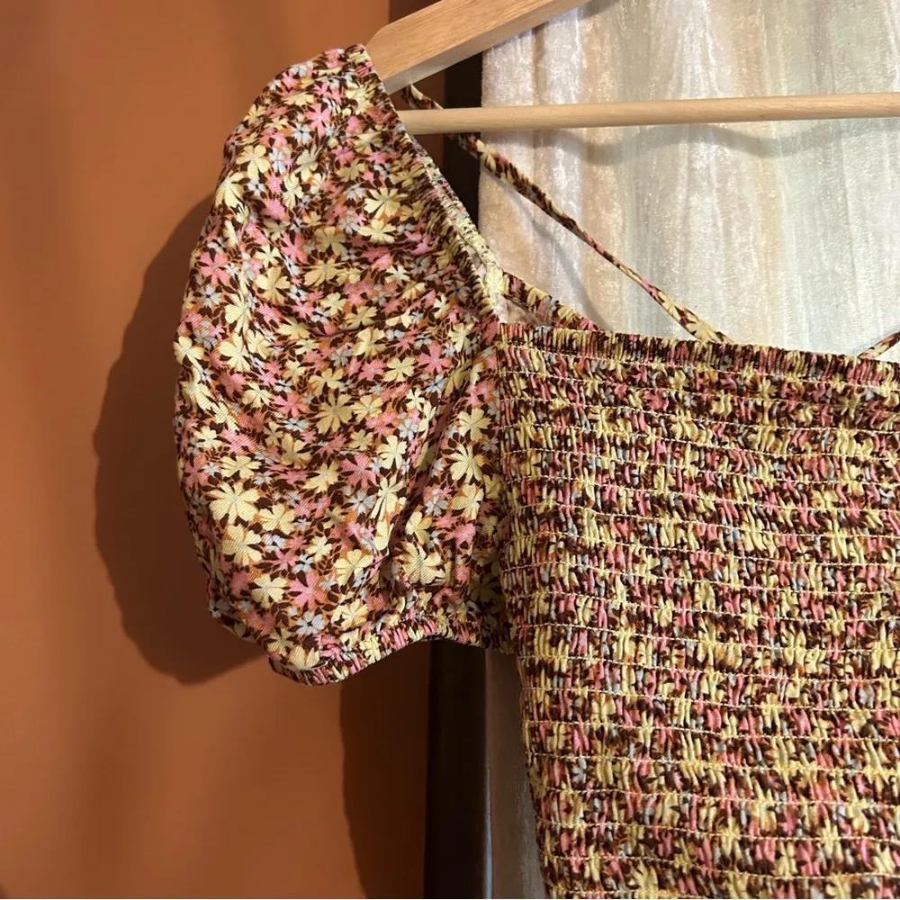 Maaji Radiant Meadow Riley Crop Top Floral Multicolor Yellow Pink Tan NWT Size S - Image 4