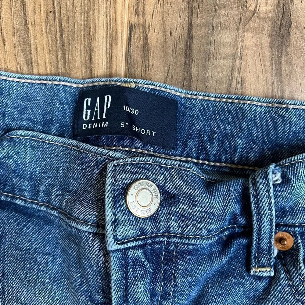 Gap  jean shorts 10 - Image 2