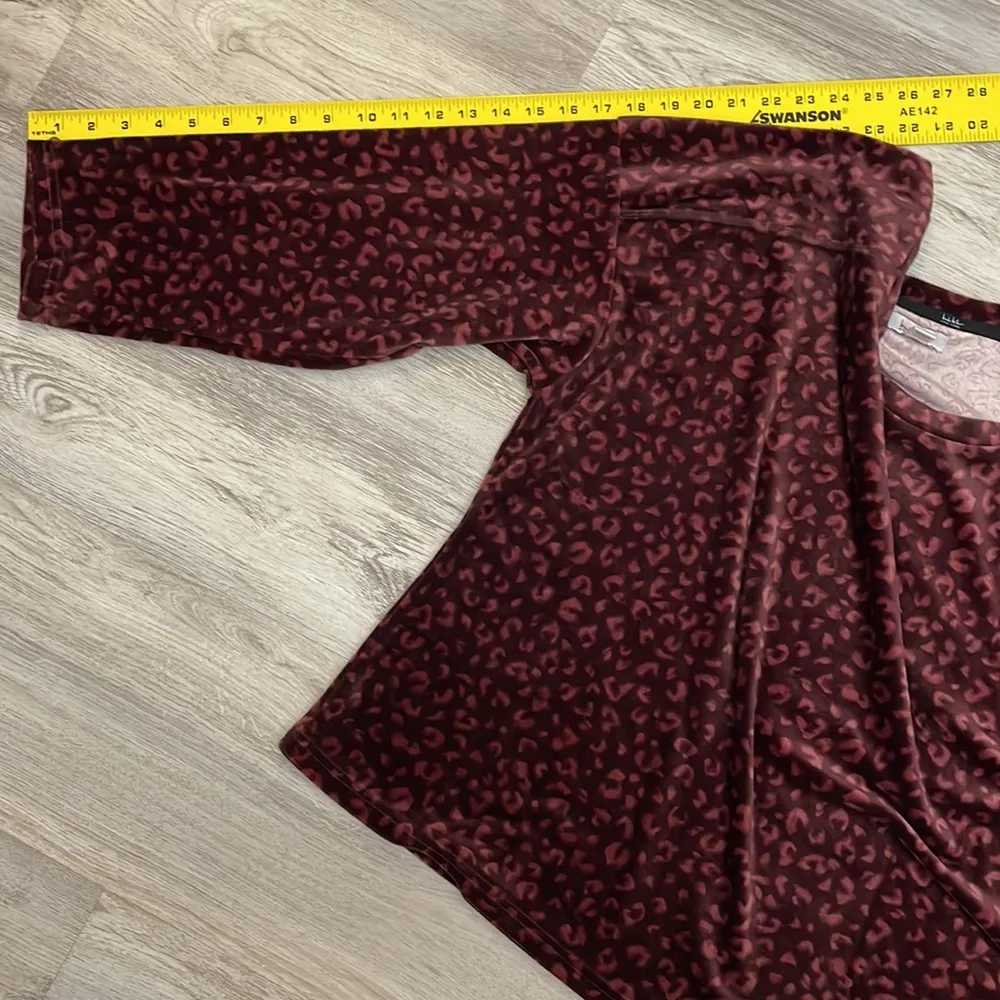 Red & Pink Animal Print Velvet Long Sleeve Pullover Sweatshirt XL - Image 10