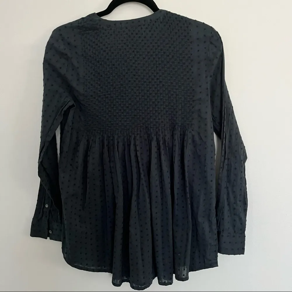 J.Jill Tunic Top With Textured Dots Half Button Down With Pleats. Size XS - Image 6