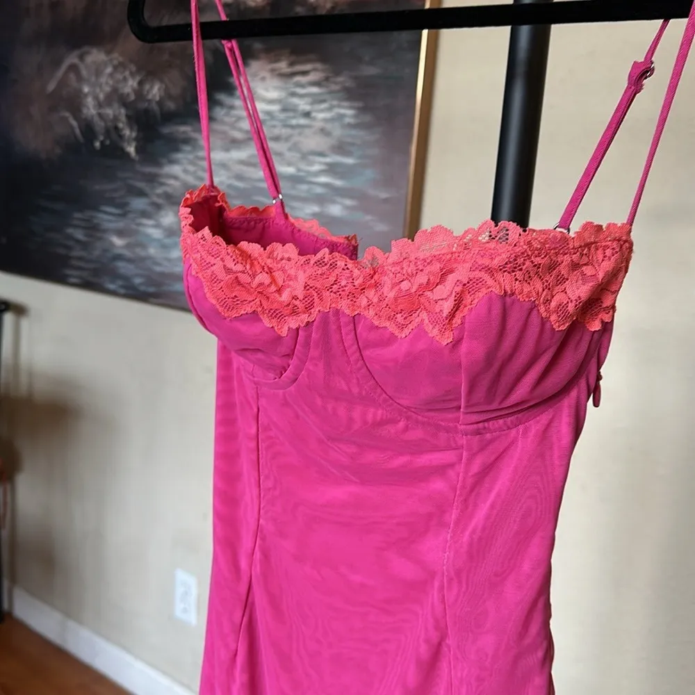 HOUSE OF CB 'Aiza' Raspberry Lace Trimmed Maxi Dress NWOT size‎ XS - Image 14