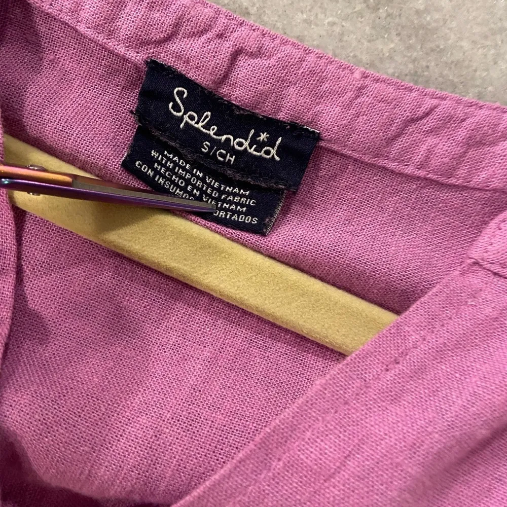 Splendid Size S Lavender V Neck Soft Linen Blend Split Hem Short Sleeve Top - Image 11