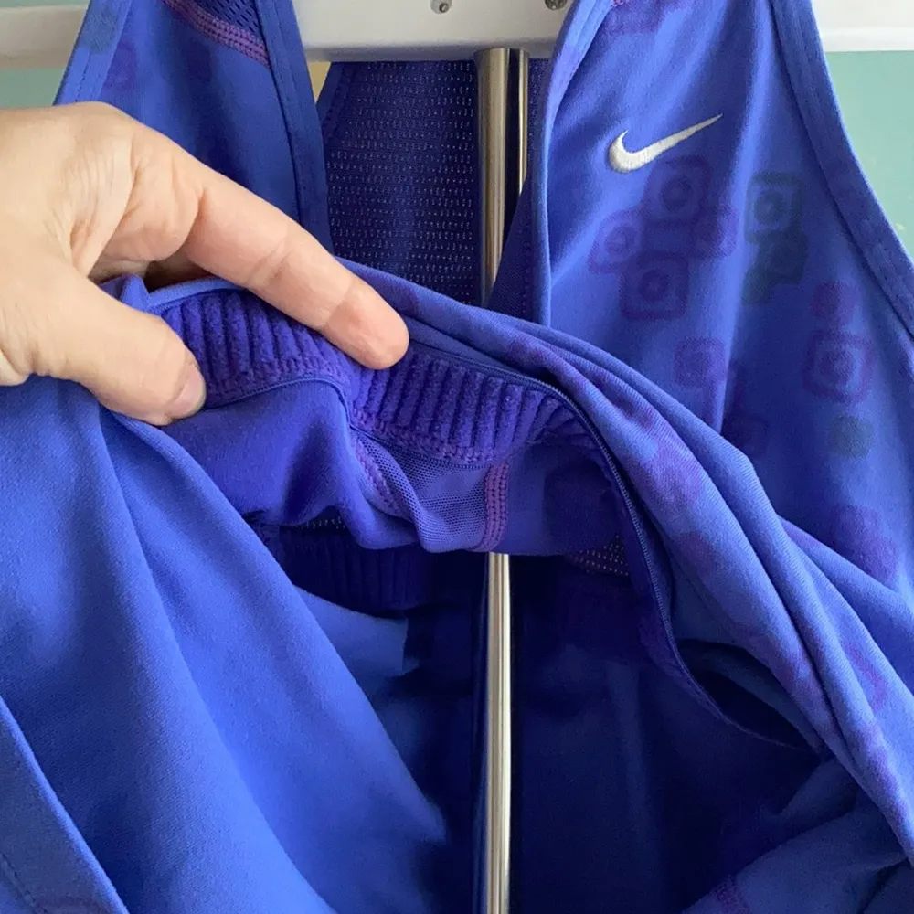 workout tank with sports bra - Image 6