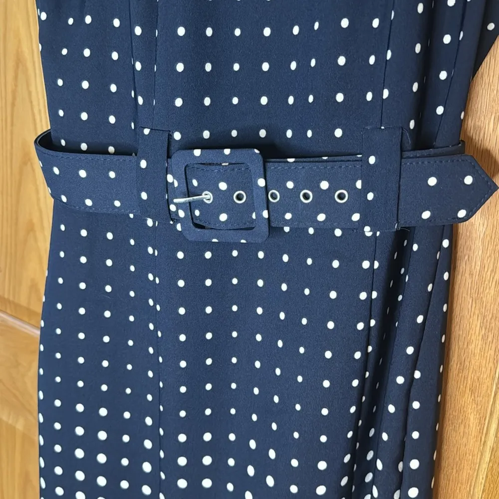 I LE New York Navy and Cream Sleeveless Crew Neck Stretch Sheath Dress, Size 8 Blue - Image 3