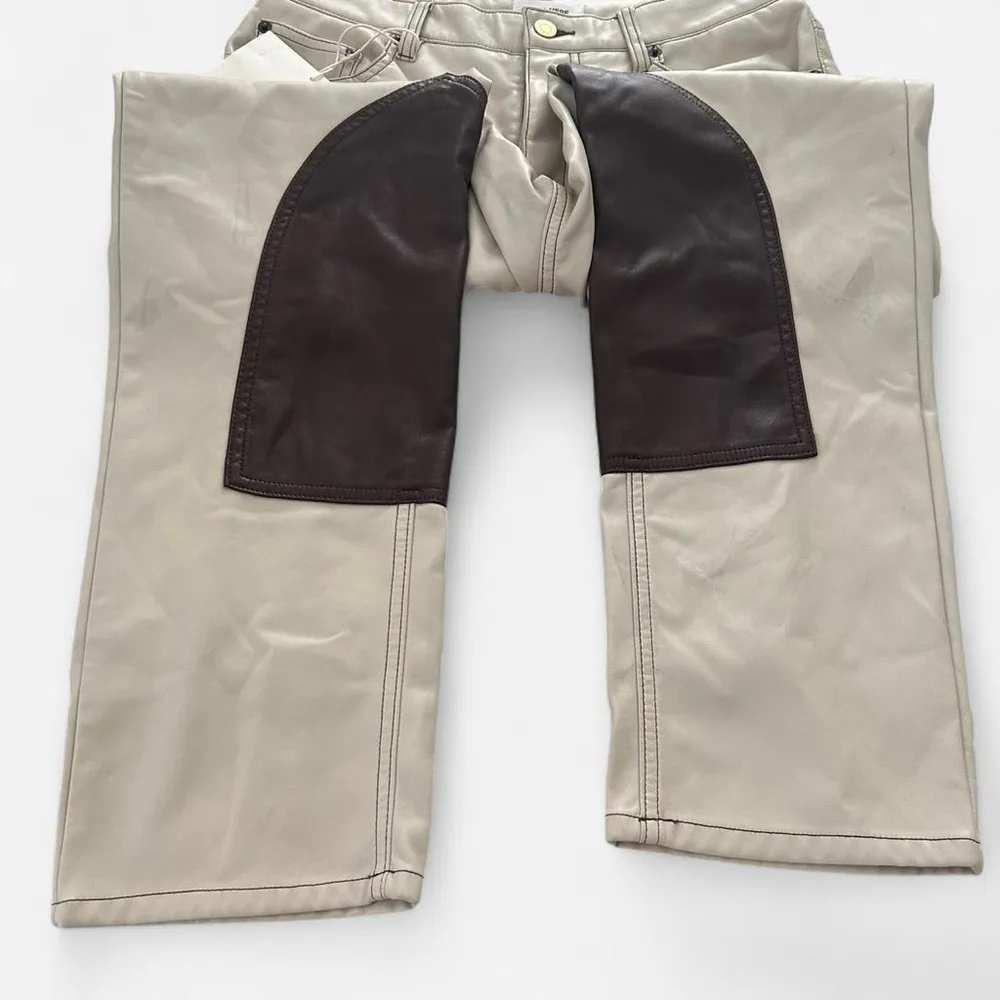 Still here the tate cream abstract brown Vegan leather pants sz 29 - Image 4
