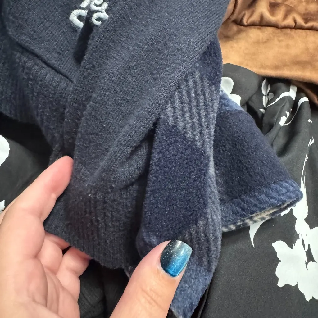 Hollister Y2K Preppy Collegiate Style Button Down Cardigan Women's Size Medium - Image 9