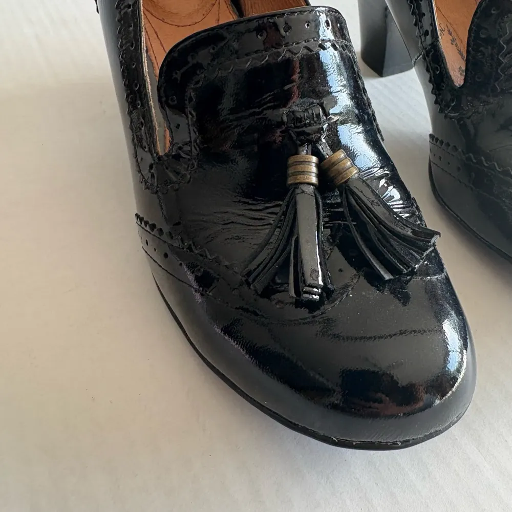 Sofft Opal dress Oxford Pumps black patent leather tassel heels size 8 - Image 5